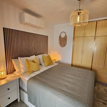 La Conchita By Casas Cocodrilo *